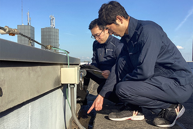 建物および周囲